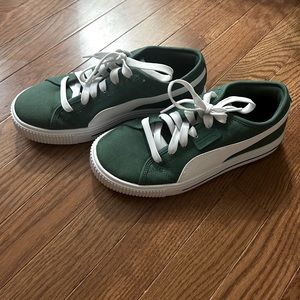 Green Puma shoes men’s size 5.5 (size 7 in women’s)